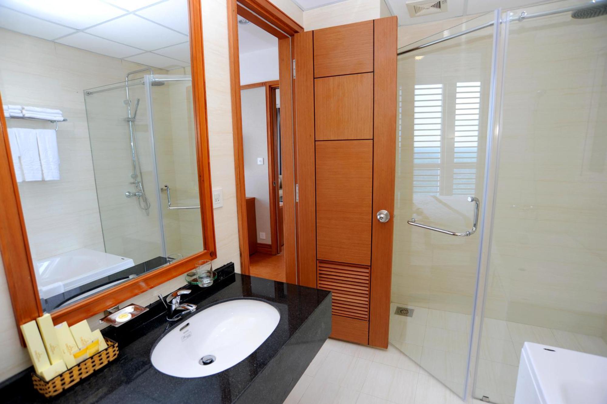 Dendro Beachfront Hotel Nha Trang Room photo