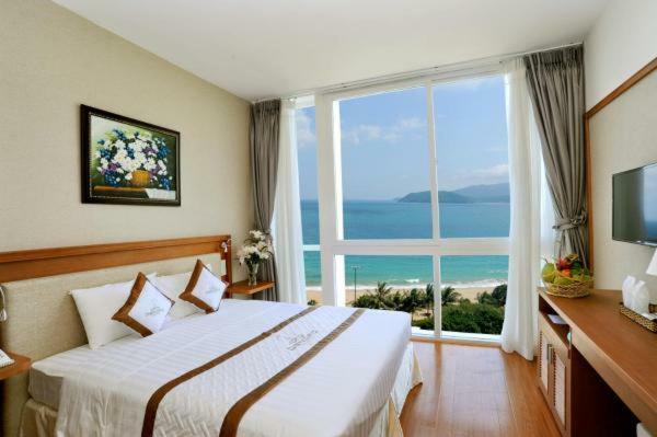 Dendro Beachfront Hotel Nha Trang Exterior photo